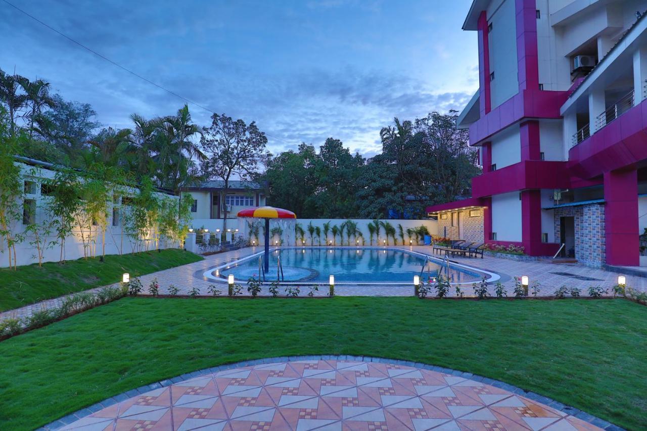 Imperial Grande Resort Лонавала Экстерьер фото