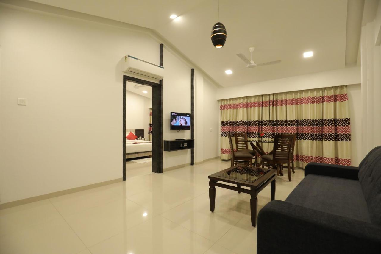 Imperial Grande Resort Лонавала Экстерьер фото