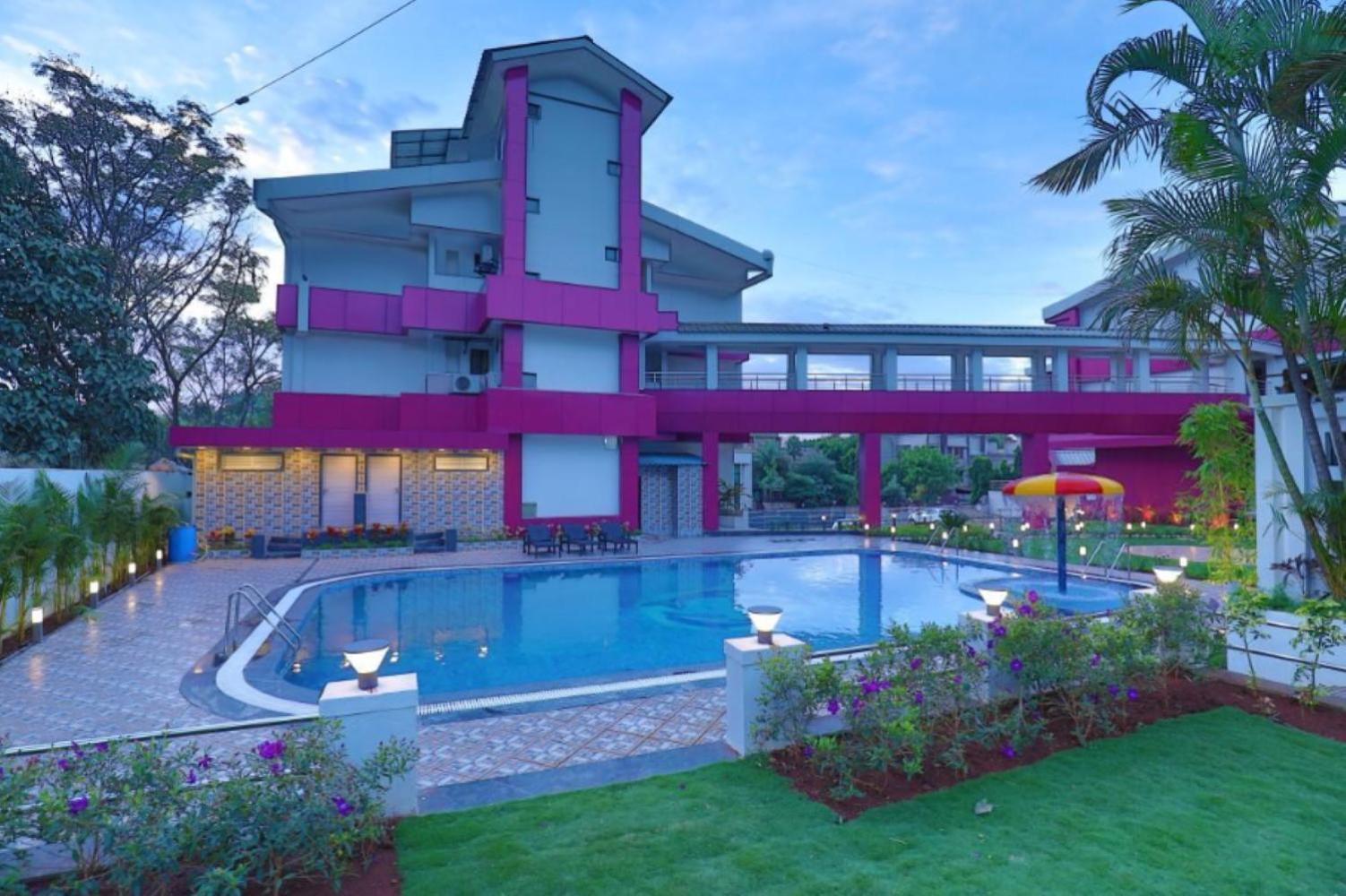 Imperial Grande Resort Лонавала Экстерьер фото