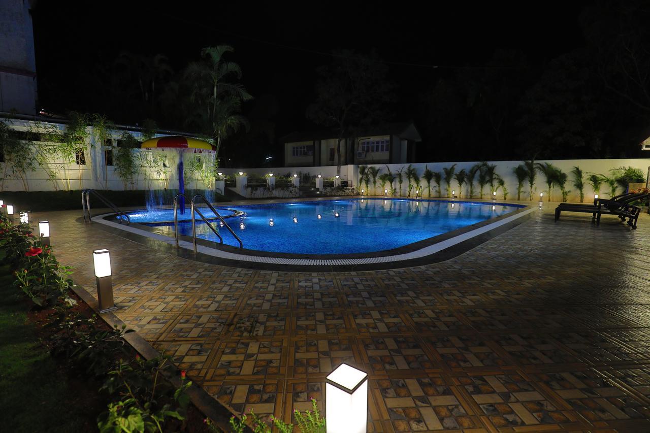 Imperial Grande Resort Лонавала Экстерьер фото